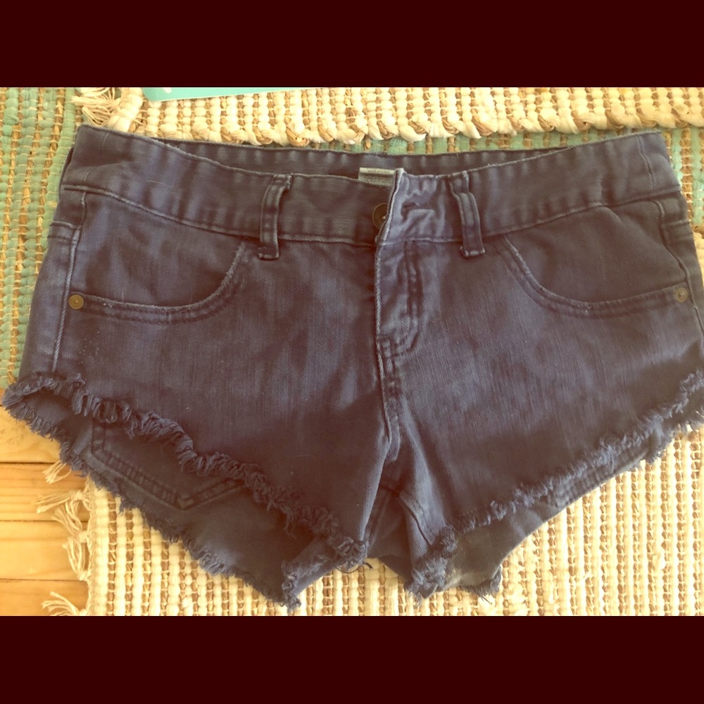🌟SALE: 3 for $18 🌟 Navy Billabong shorts!